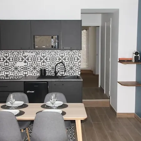 T2 A 2 Pas Du Centre-ville Et Du Marche De Talensac Apartmán *